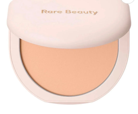 Rare Beauty Pressed Powder in Natural